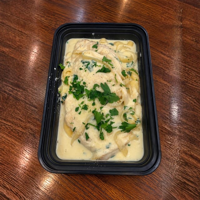 Chicken Alfredo.